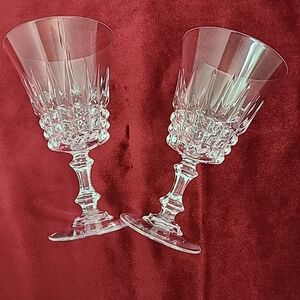 Elegant Crystal Wine Glass Set